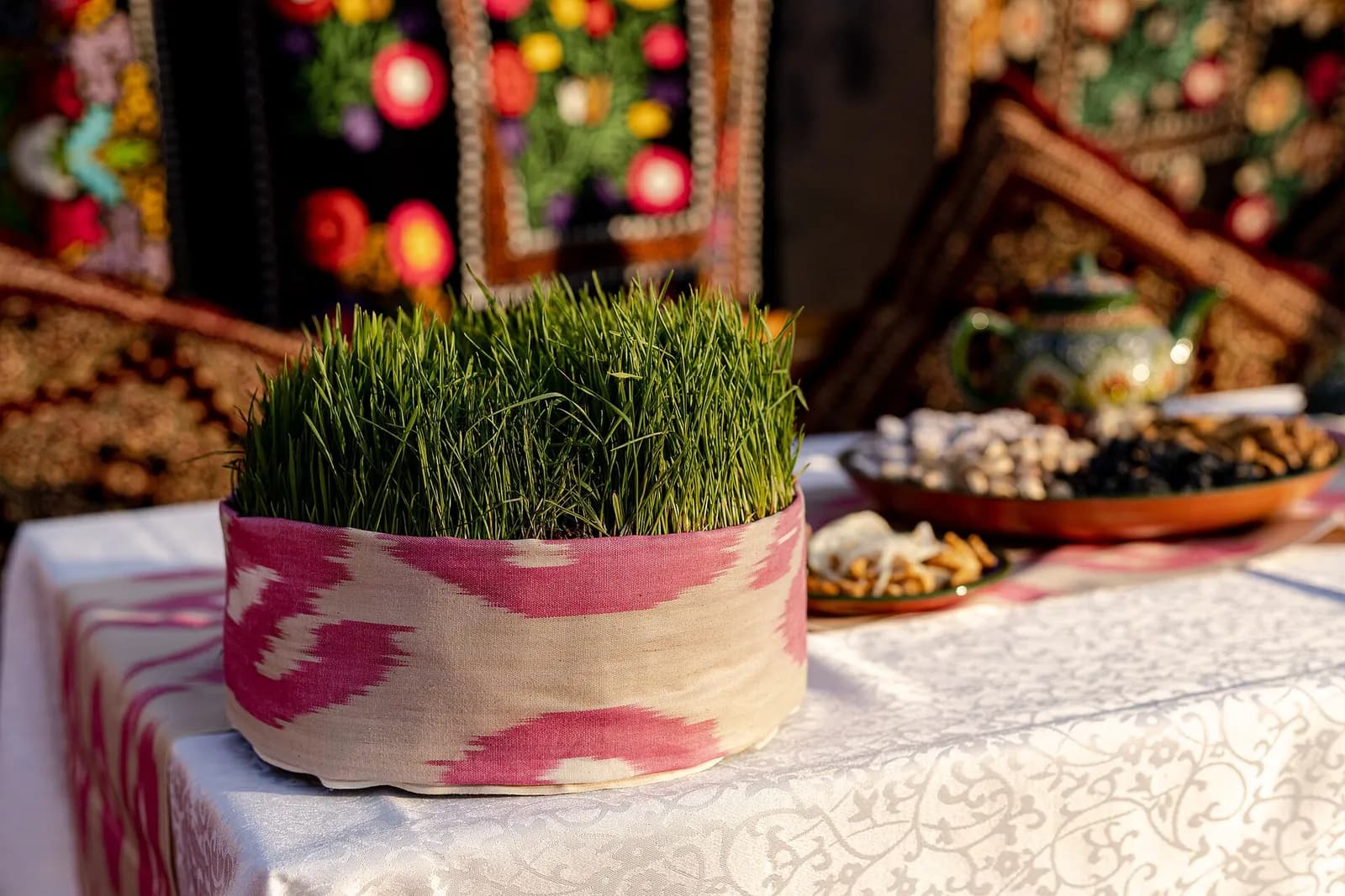 Sprouted wheat for sumalak on a Navruz dastarkhan