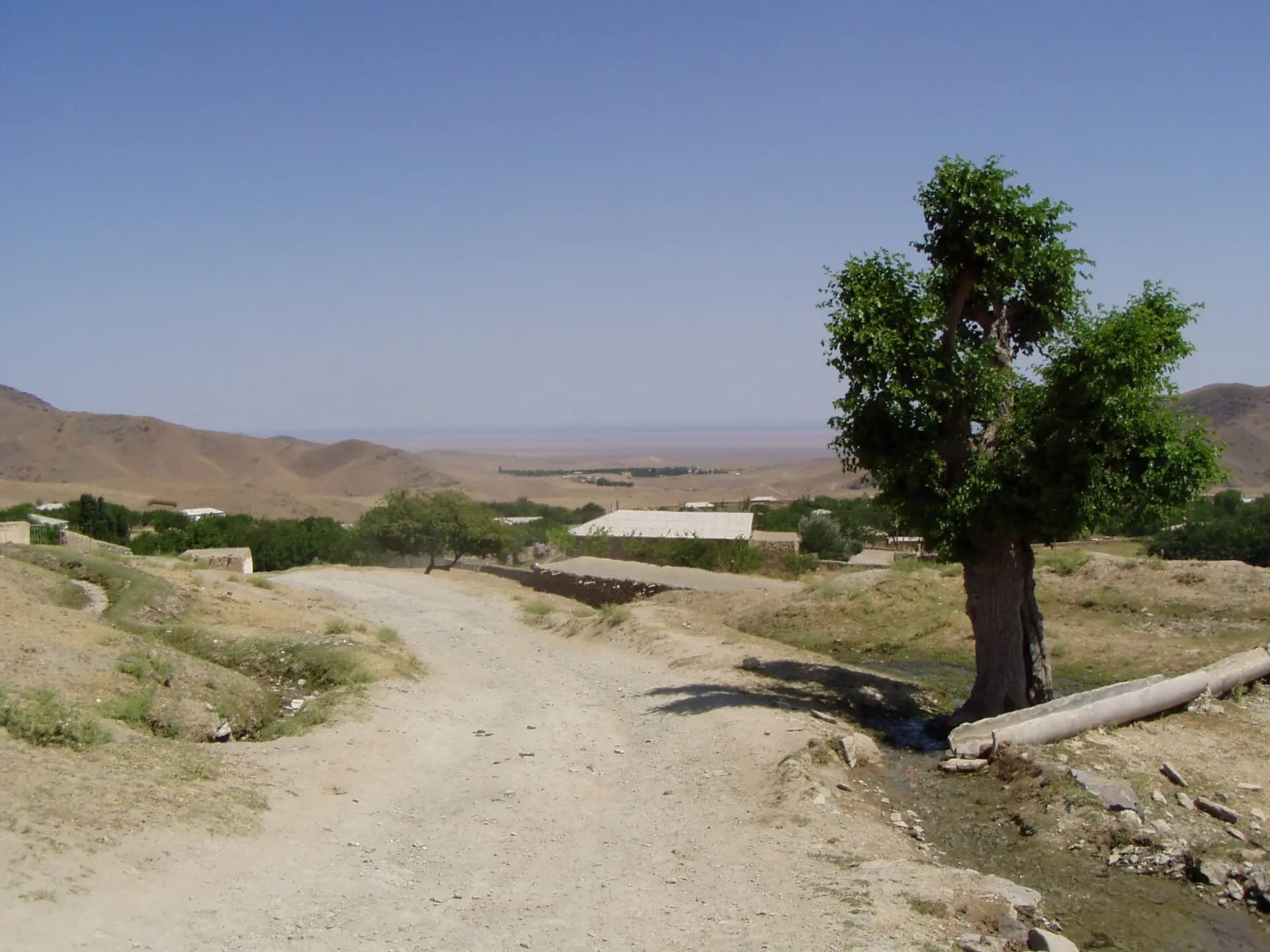 A village road in the Nuratau biosphere reserve